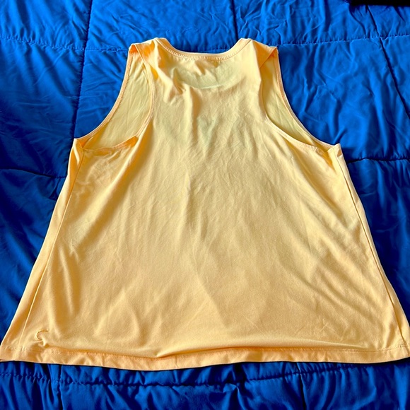 Zyia Tank - Picture 4 of 5